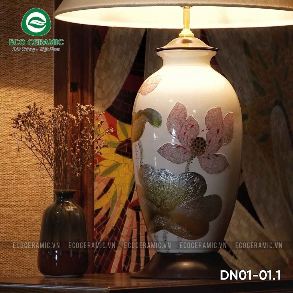 Đèn ngủ để bàn gốm sứ sơn mài hoa Sen 13 Đèn ngủ để bàn gốm sứ cao cấp bát tràng giá rẻ chính hãng