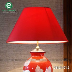 Đèn ngủ để bàn gốm sứ sơn mài hoa Sen đỏ