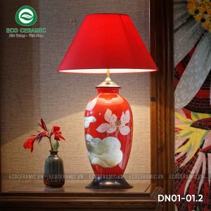 Đèn ngủ để bàn gốm sứ sơn mài hoa Sen đỏ