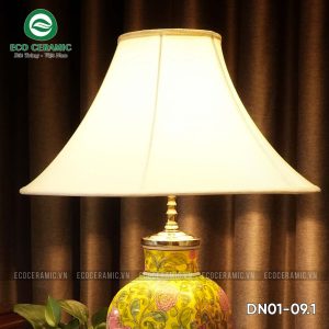 Đèn ngủ để bàn gốm sứ cao cấp Vườn Hồng Hoàng Gia 3 Đèn ngủ để bàn gốm sứ cao cấp Vườn Hồng Hoàng Gia
