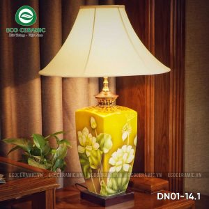 Đèn ngủ để bàn gốm sứ cao cấp Bạch Liên Hoàng Bào 1 Đèn ngủ để bàn gốm sứ cao cấp Bạch Liên Hoàng Bào
