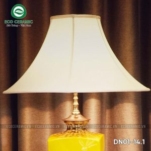 Đèn ngủ để bàn gốm sứ cao cấp Bạch Liên Hoàng Bào 2 Đèn ngủ để bàn gốm sứ cao cấp Bạch Liên Hoàng Bào