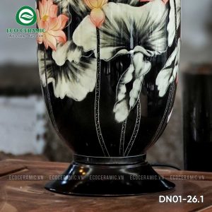Đèn ngủ để bàn gốm sứ cao cấp Hồng Liên Hắc Họa 4 Đèn ngủ để bàn gốm sứ cao cấp Hồng Liên Hắc Họa