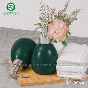 chai dung dau goi sua tam su dang bau thap men xanh luc