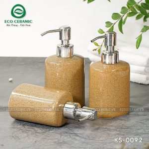 chai dung dau goi sua tam su dang oval men cat vang