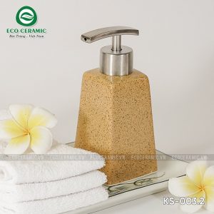 chai dung dau goi sua tam su dang thap men cat vang