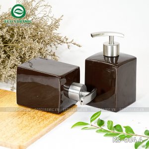 chai dung dau goi sua tam su dang vuong men nau