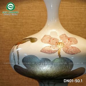 den ngu de ban gom su cao cap son mai hoa sen dang hut loc 3